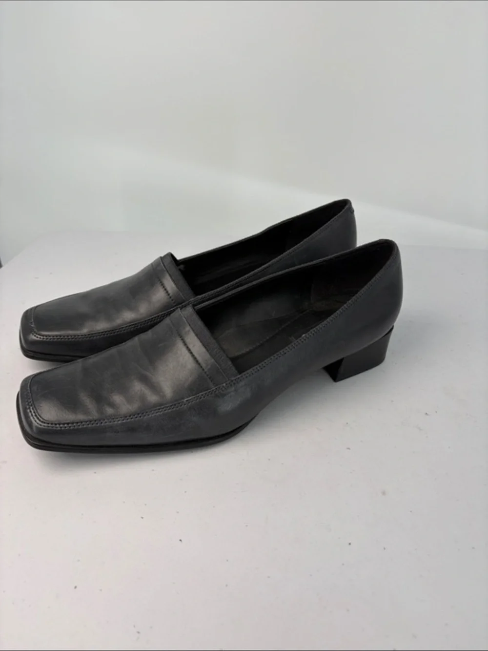 🐾 Ecco  Leather navy Slip-On  Loafers